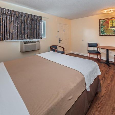 Tampa Bay Extended Stay Hotel Largo Buitenkant foto