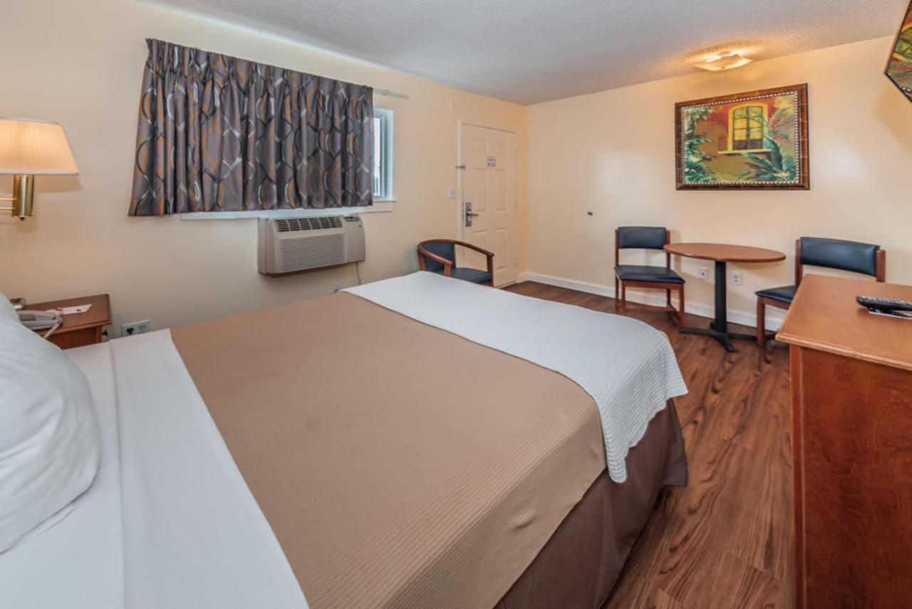 Tampa Bay Extended Stay Hotel Largo Buitenkant foto